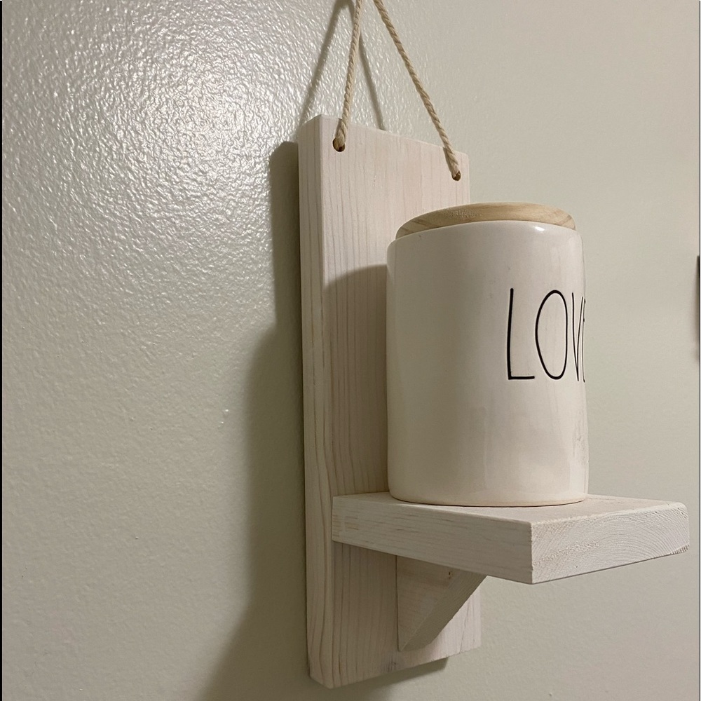 Shelf decor - Picture 3 of 5